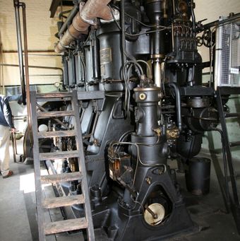 Mirlees Engine